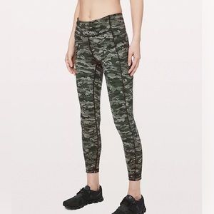 Size 6 Brand-New Lululemon Leggings Speed Up Mid-Rise Tight pants 25" (size 6)